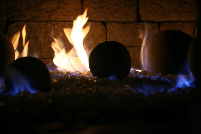 Fire balls for fireplaces